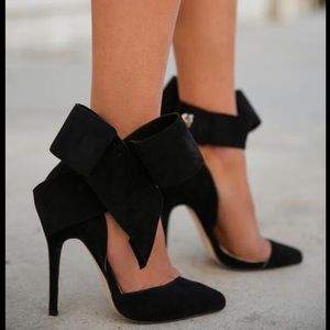 Aminah Addul Jillil black suede heels size 6